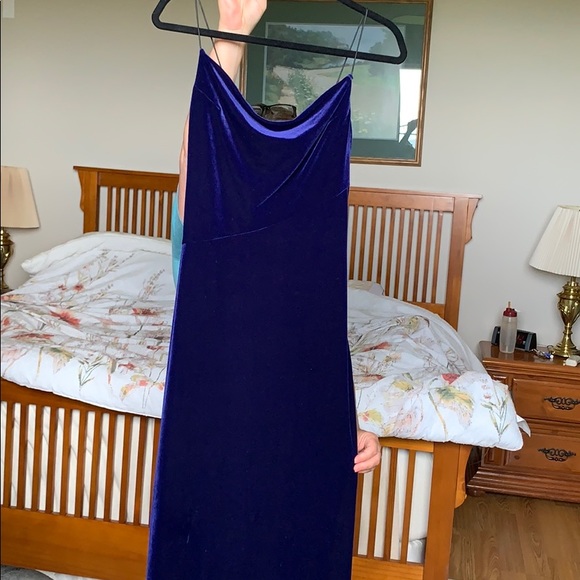 Long form fitting dress - Picture 2 of 6